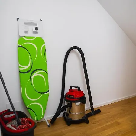 Lejlighed 150 Qm Maisonnette R Mit 4 Schlafzimmern Und Galerie Wallertheim