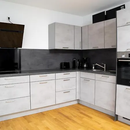 Apartment 150 Qm Maisonnette R Mit 4 Schlafzimmern Und Galerie Wallertheim